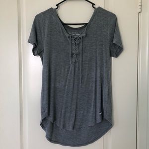 🛍 Hollister Dark grey flowy T-shirt